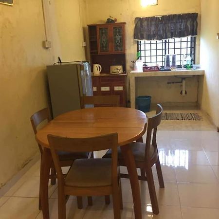 Trisya Homestay Kuala Terengganu Exterior foto